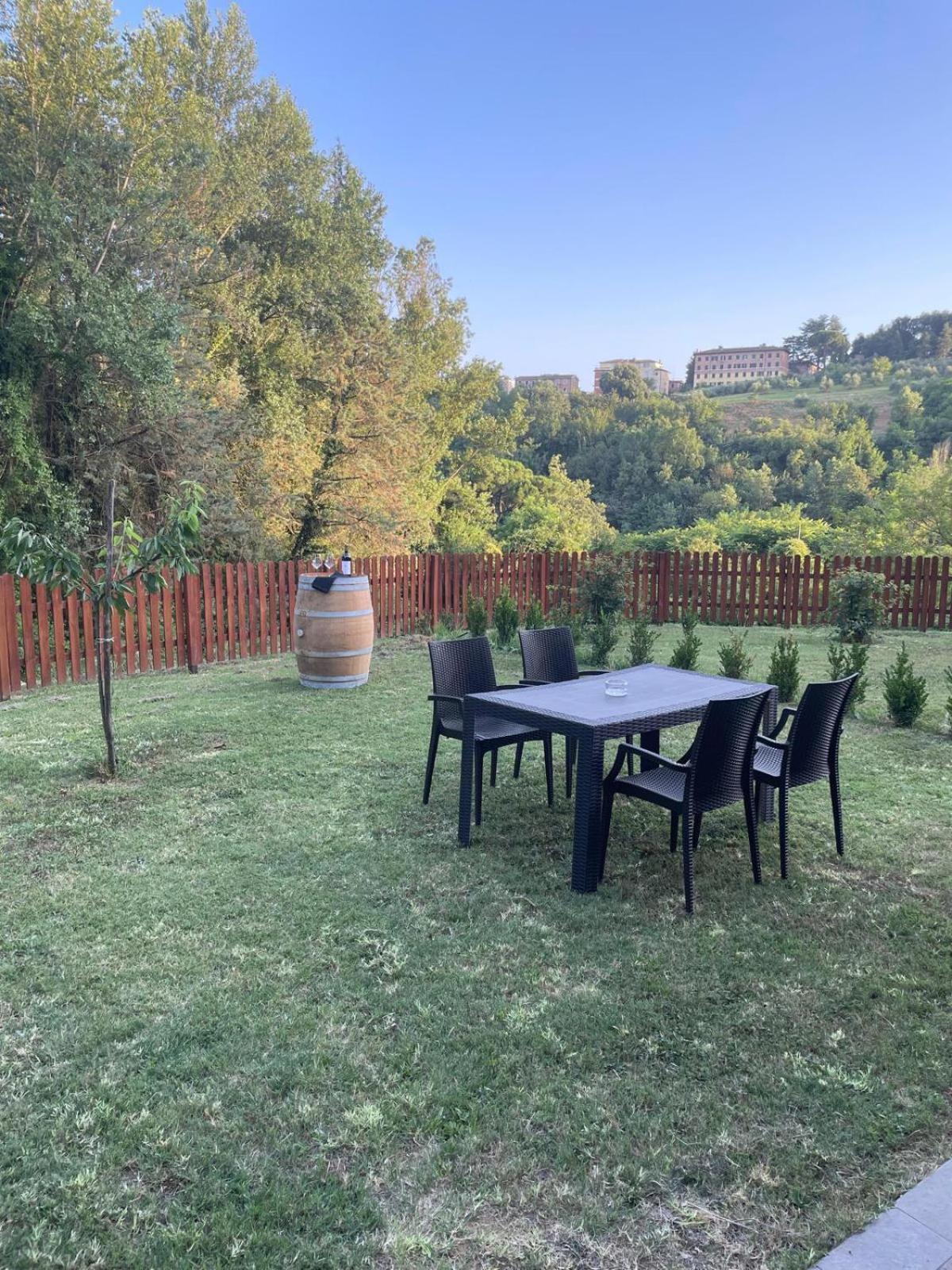 Apartamento La Casa Nel Bosco Siena Exterior foto